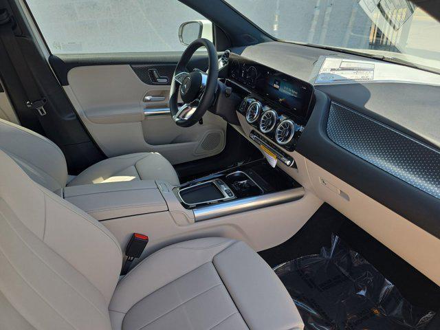 new 2025 Mercedes-Benz GLA 250 car, priced at $44,345