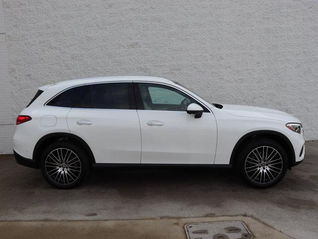 new 2025 Mercedes-Benz GLC 300 car, priced at $59,440