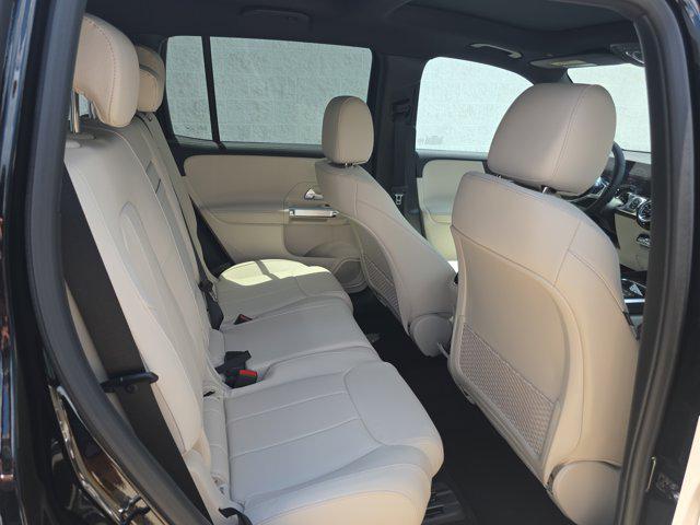 new 2025 Mercedes-Benz GLB 250 car, priced at $49,580