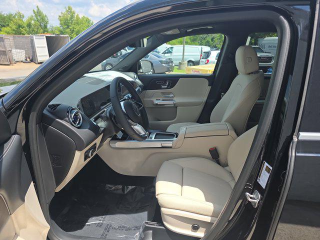 new 2025 Mercedes-Benz GLB 250 car, priced at $49,580