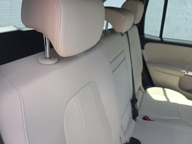 new 2025 Mercedes-Benz GLB 250 car, priced at $49,580