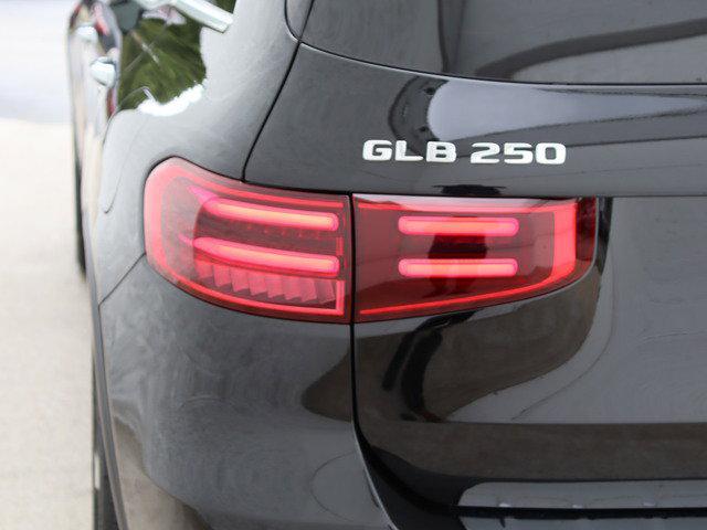 new 2025 Mercedes-Benz GLB 250 car, priced at $53,475