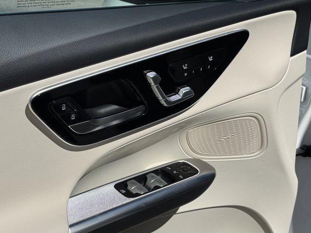 new 2025 Mercedes-Benz GLC 300 car, priced at $54,385