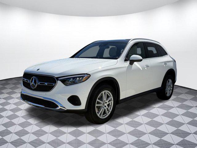 new 2025 Mercedes-Benz GLC 300 car, priced at $54,385