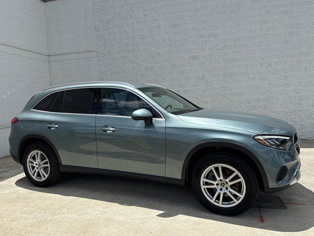 new 2025 Mercedes-Benz GLC 300 car, priced at $57,040