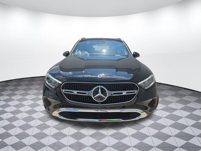 new 2025 Mercedes-Benz GLC 300 car, priced at $52,815