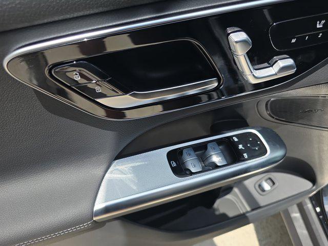 new 2025 Mercedes-Benz GLC 300 car, priced at $52,815