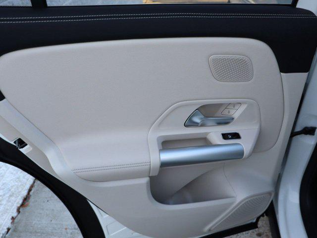 new 2025 Mercedes-Benz GLA 250 car, priced at $48,880