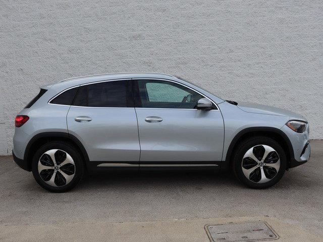 new 2025 Mercedes-Benz GLA 250 car, priced at $51,805