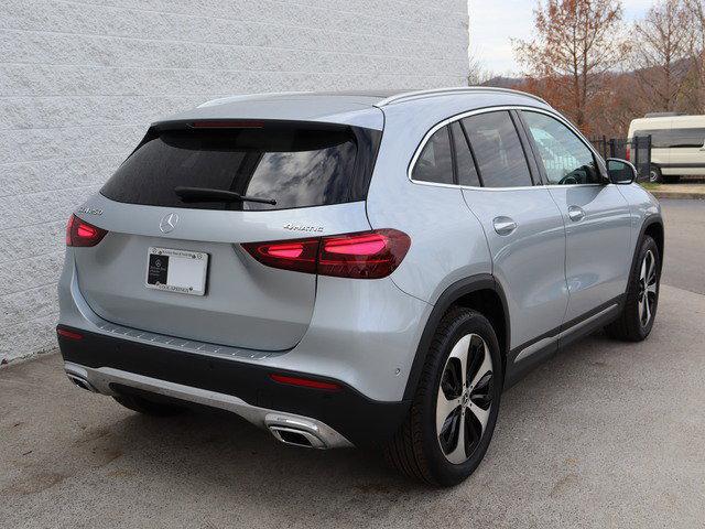 new 2025 Mercedes-Benz GLA 250 car, priced at $51,805