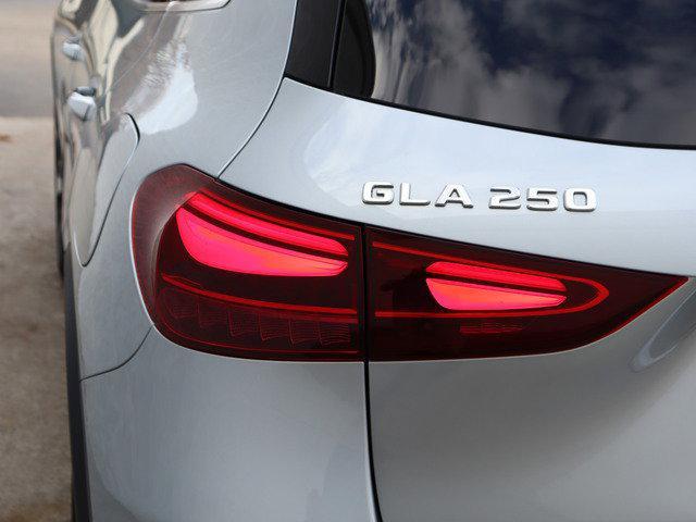 new 2025 Mercedes-Benz GLA 250 car, priced at $51,805