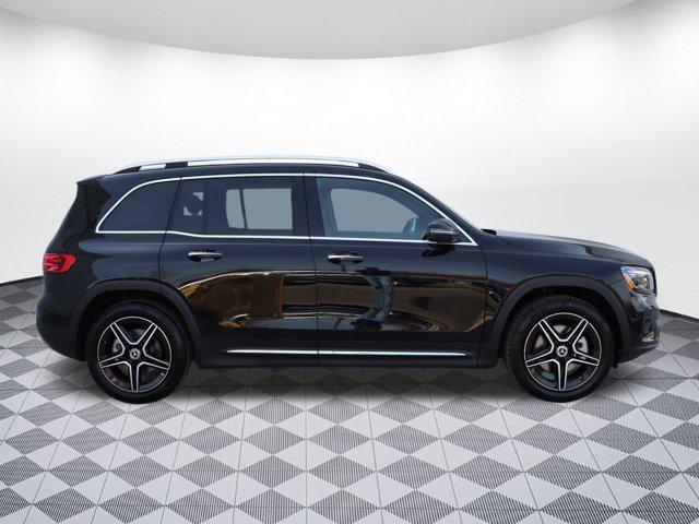 new 2024 Mercedes-Benz GLB 250 car, priced at $46,900