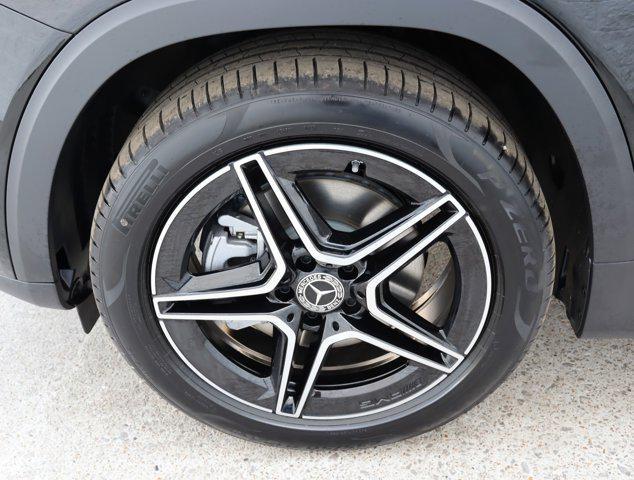 new 2024 Mercedes-Benz GLB 250 car, priced at $46,900