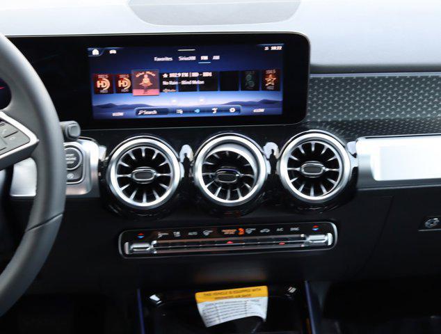 new 2024 Mercedes-Benz GLB 250 car, priced at $46,900