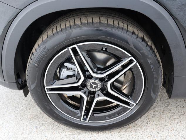 new 2024 Mercedes-Benz GLB 250 car, priced at $46,900