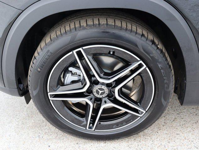 new 2024 Mercedes-Benz GLB 250 car, priced at $46,900