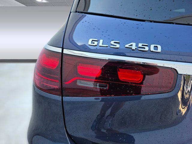 new 2026 Mercedes-Benz GLS 450 car