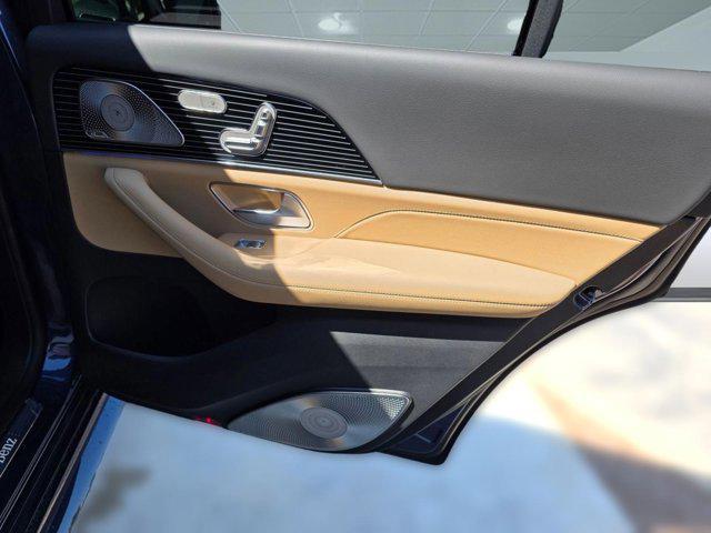 new 2026 Mercedes-Benz GLS 450 car