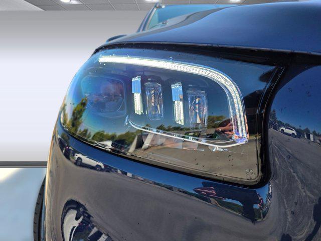 new 2026 Mercedes-Benz GLS 450 car