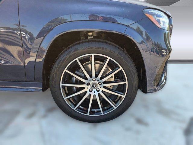 new 2026 Mercedes-Benz GLS 450 car