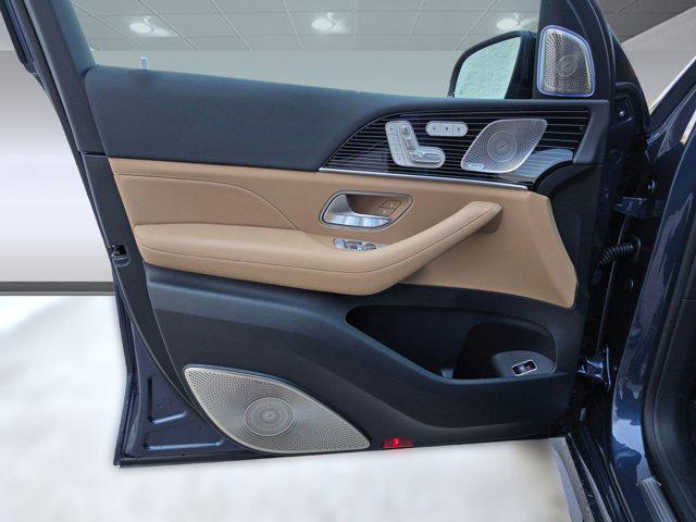 new 2026 Mercedes-Benz GLS 450 car