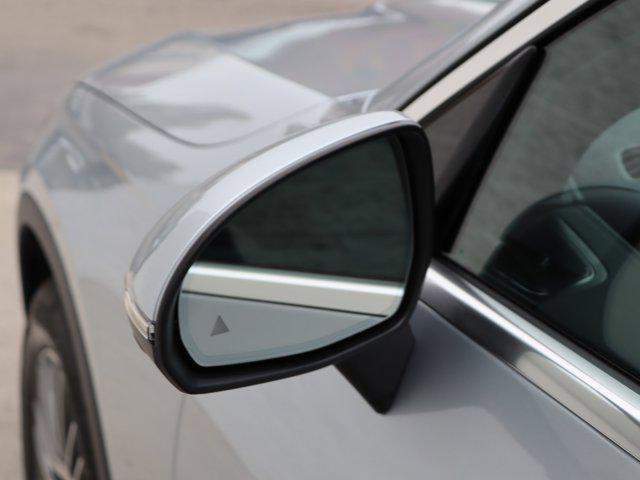 used 2025 Mercedes-Benz GLC 300 car, priced at $59,360