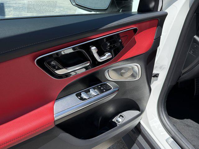 new 2025 Mercedes-Benz GLC 300 car, priced at $70,455