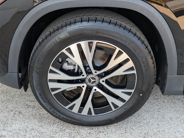 new 2025 Mercedes-Benz GLA 250 car, priced at $46,345