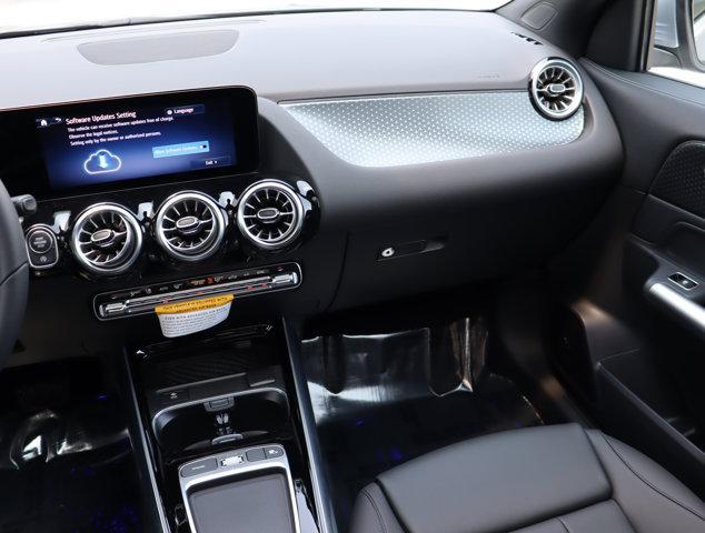 new 2025 Mercedes-Benz GLA 250 car, priced at $43,000