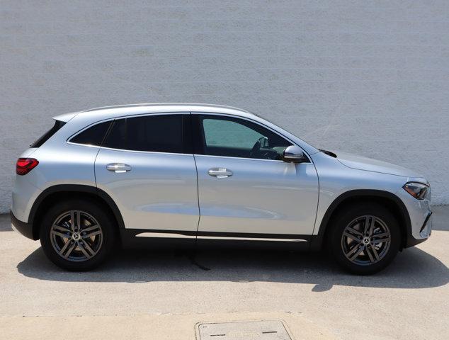 new 2025 Mercedes-Benz GLA 250 car, priced at $43,000