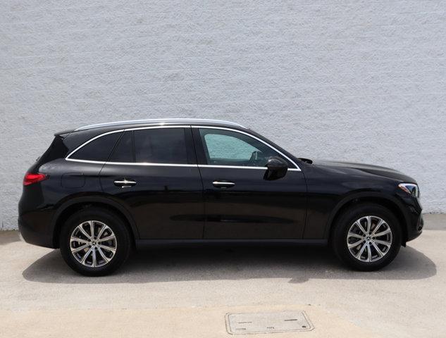 new 2024 Mercedes-Benz GLC 300 car, priced at $55,540