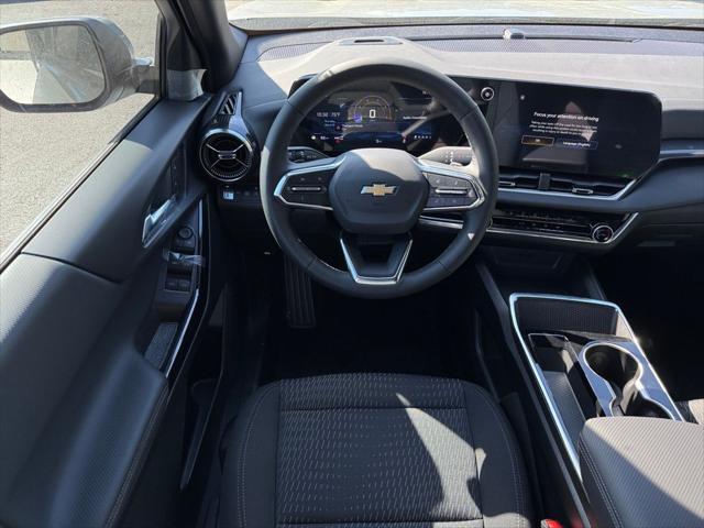 new 2025 Chevrolet Equinox car, priced at $32,595