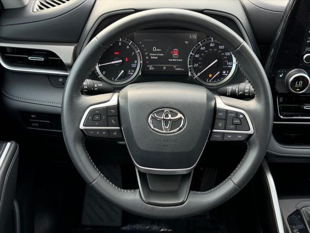 used 2022 Toyota Highlander car, priced at $41,728