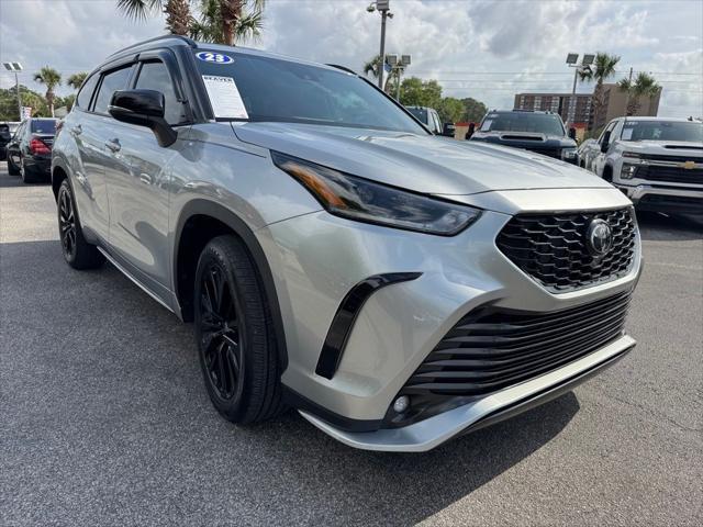 used 2023 Toyota Highlander car, priced at $42,998
