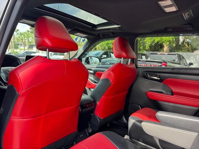 used 2023 Toyota Highlander car, priced at $42,998