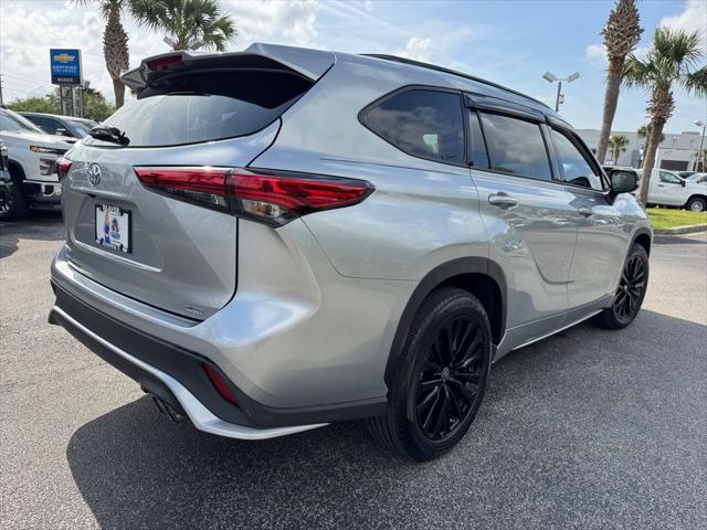 used 2023 Toyota Highlander car, priced at $42,998