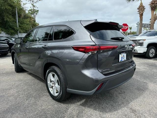 used 2022 Toyota Highlander car, priced at $31,780