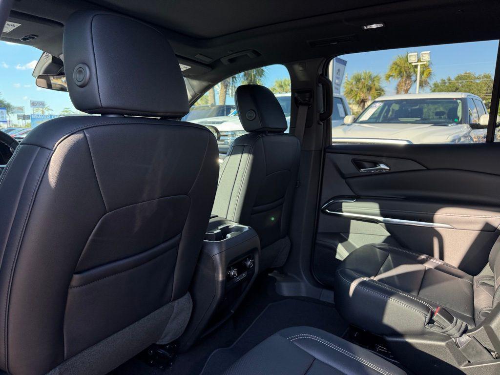 new 2026 Chevrolet Traverse car, priced at $46,720