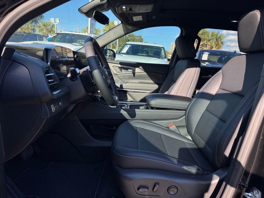 new 2026 Chevrolet Traverse car, priced at $46,720