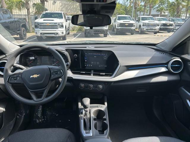 new 2025 Chevrolet Trax car, priced at $21,895