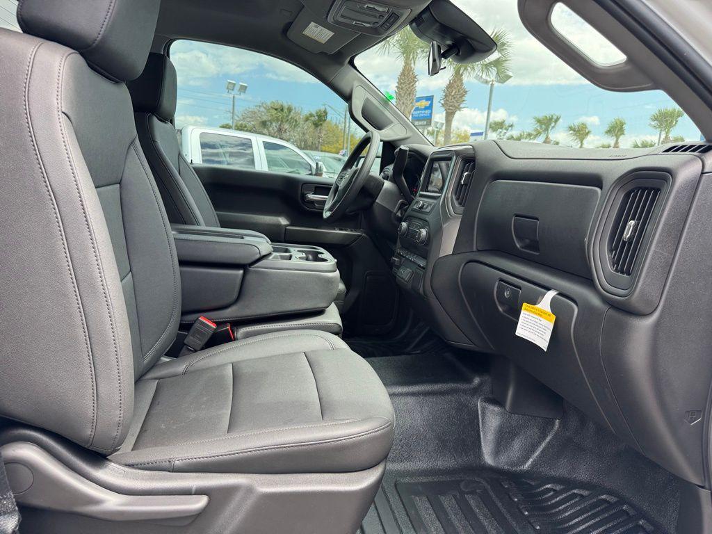 new 2025 Chevrolet Silverado 2500 car, priced at $51,070
