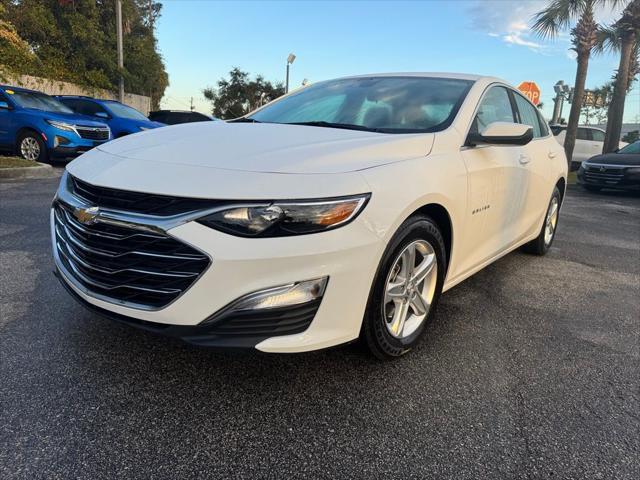 new 2024 Chevrolet Malibu car, priced at $26,195