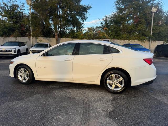 new 2024 Chevrolet Malibu car, priced at $26,195