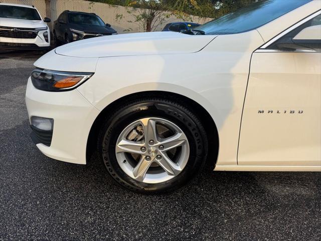 new 2024 Chevrolet Malibu car, priced at $26,195