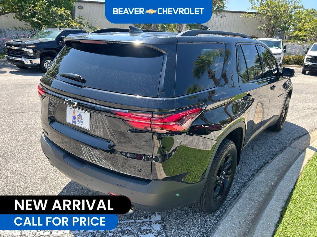 used 2022 Chevrolet Traverse car, priced at $30,192