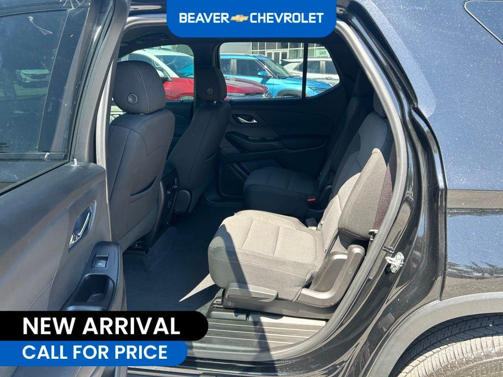 used 2022 Chevrolet Traverse car, priced at $30,192
