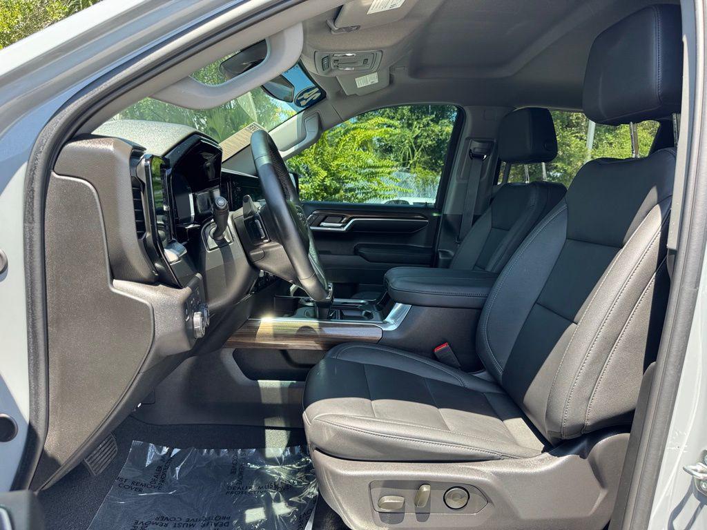used 2024 Chevrolet Silverado 1500 car, priced at $52,884