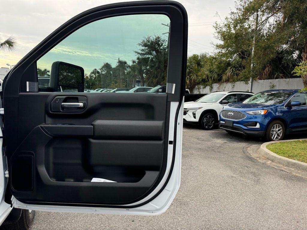 new 2025 Chevrolet Silverado 2500 car, priced at $50,095