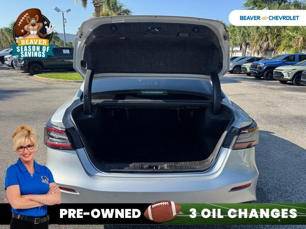 used 2022 Nissan Maxima car, priced at $21,528