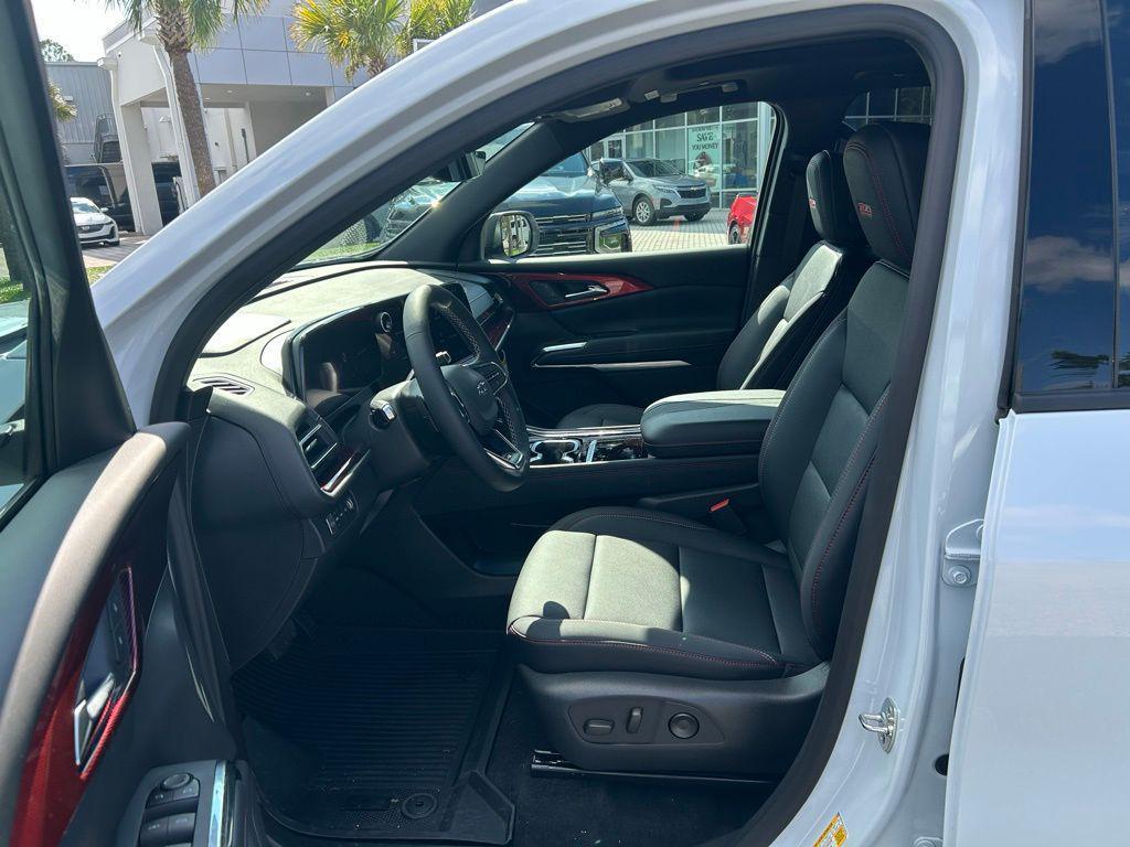 new 2026 Chevrolet Traverse car, priced at $54,980